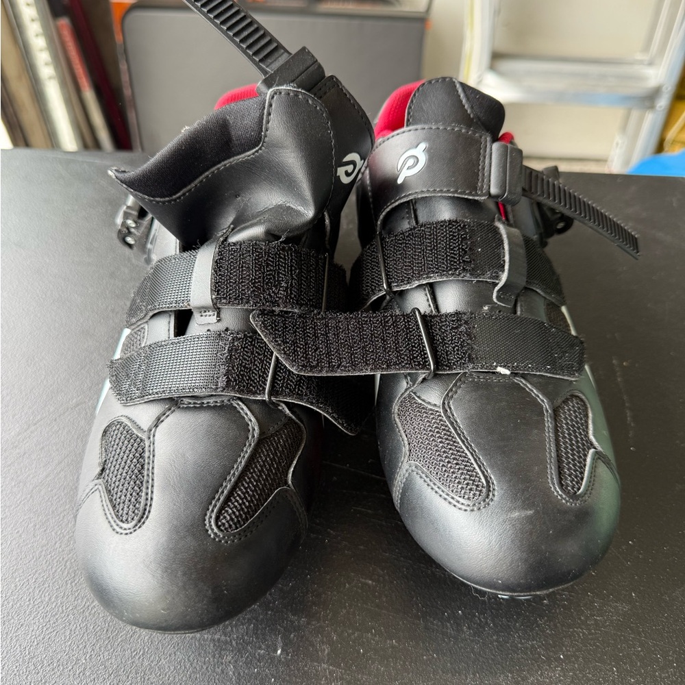 Peloton Black cycling shoes size 43 men